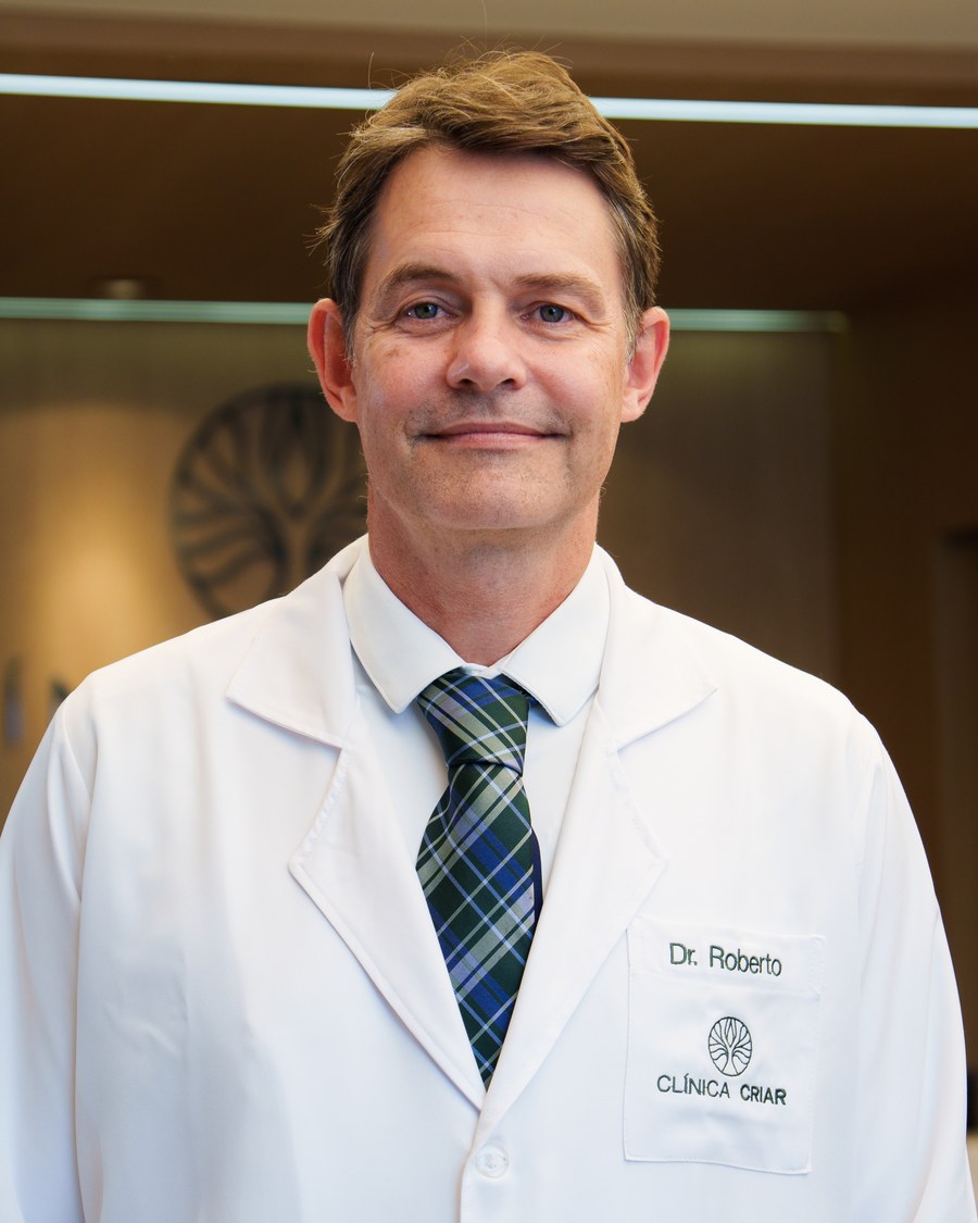 Dr. Roberto Meister Bernardi